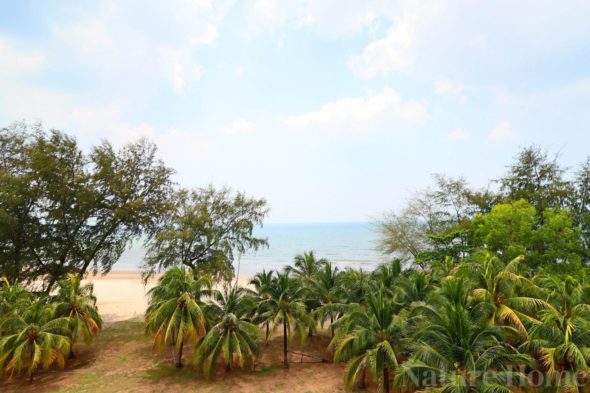 Nature Home 2 - Swiss Garden Resort Residences Beachfront Villa Куантан Экстерьер фото